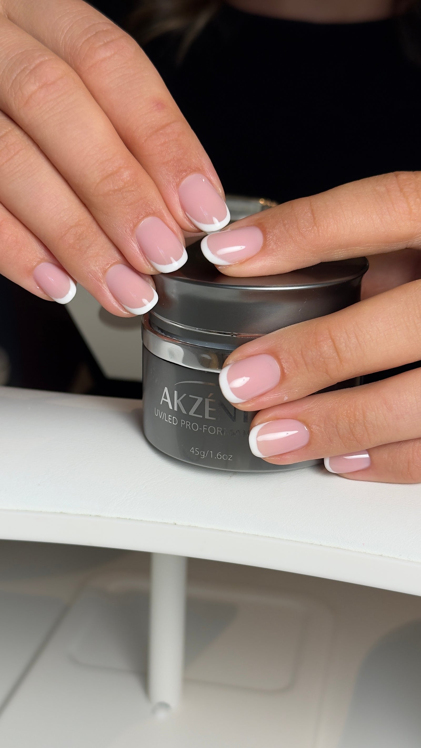 French manicure met witte tips